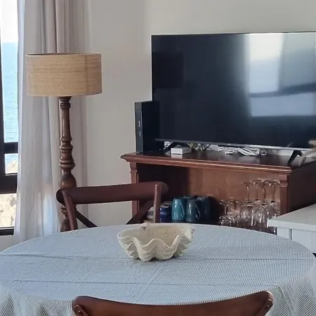 'dos Sirenas' Oceanfront شقة لوس أبريغوس